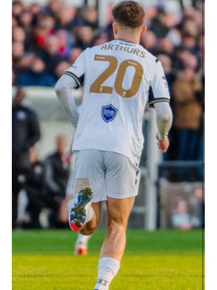 Mix & Match: 2 Premium Grip Socks + 2 Premium Calf Sleeves.